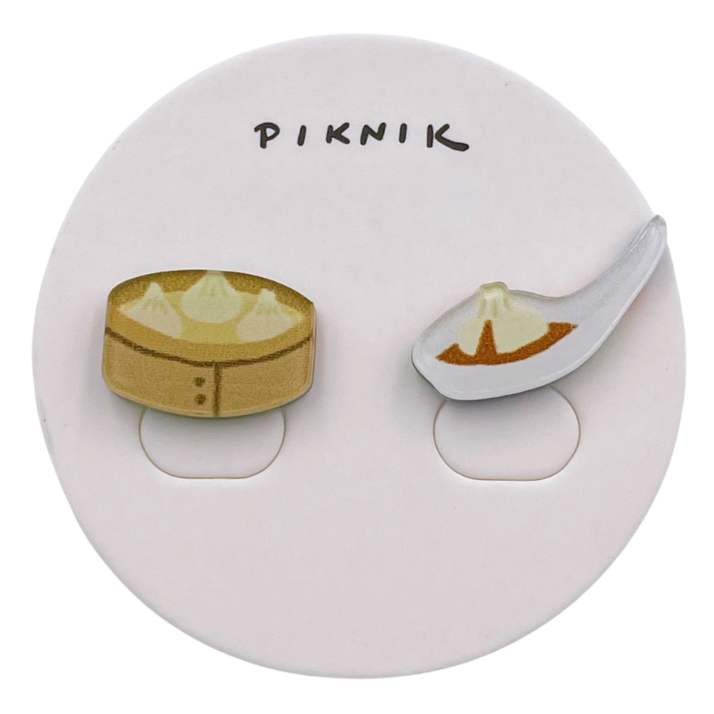 レンです。他の方は買いをお控え下さい○ハロン湾産ブローチ 日日野餐 PIKNIK ピンバッジ 小籠包（ショーロンポー）｜日日野餐