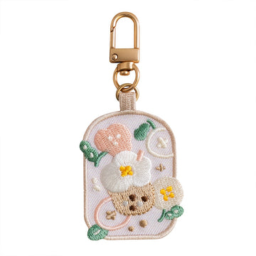 好感良物 Soft living 刺繍チャーム タピオカミルクティーフローラル｜花繪吊飾 珍奶花花