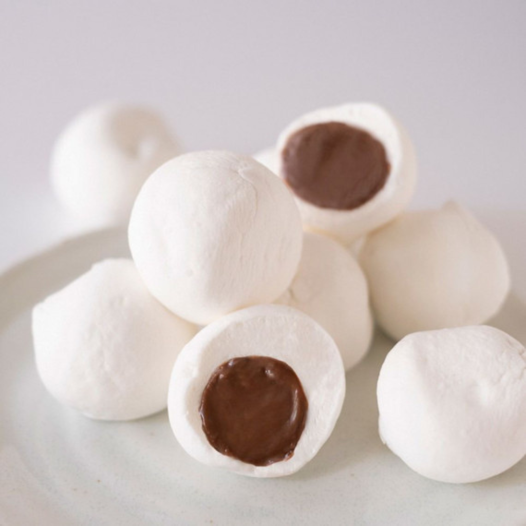 阿華田（オバルチン） チョコレートボール入りマシュマロ｜阿華田 雪球
