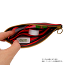 台湾漁師網バッグ地 仕切り付マルチポーチ ボーダー柄（ブラック・レッド）｜茄芷袋拉鍊包 紅黑條紋（本体・ファスナーの色はランダム出荷）※ご購入の場合、色の原因で返品・交換は対応不可