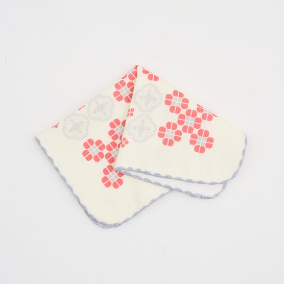 印花楽 ガーゼハンカチ 海棠タイル 春梅レッド｜紗布方塊巾 海棠花磚 春梅紅