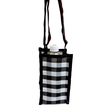 台湾製 漁師網 ナイロンドリンクバッグ（水筒カバー・水筒ホルダー・水筒入れ）肩掛けタイプ チェック柄 モノトーン（ブラック・ホワイト）｜茄芷袋飲料袋 黑白格紋 肩背式