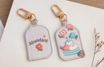 好感良物 Soft living 刺繍チャーム 小籠包フローラル｜花繪吊飾 小籠包花花