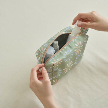 印花楽 長方形ポーチ ファスナー付き 黒鳥サークル柄 春のガーデングリーン｜拉鏈長方收納包 烏秋圈圈 春綠花園