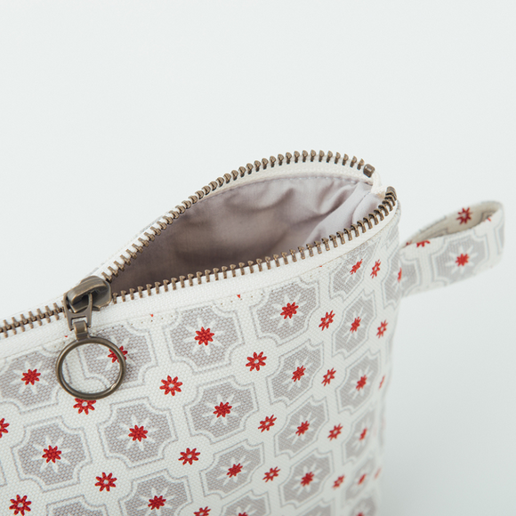 印花楽 台形ポーチ ファスナー付き レトロタイル2号 グレイッシュグレー｜拉鏈梯形收納包 老磁磚2號 雲塵灰色