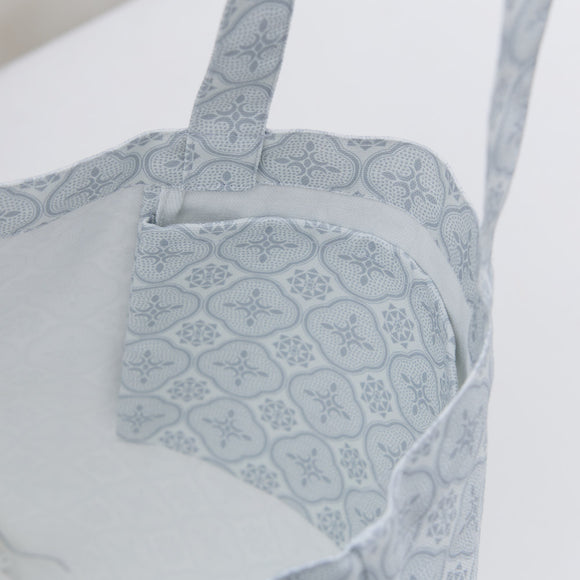 印花楽 角丸トートバッグ レトロ窓ガラス柄 グレイッシュブルー｜圓角方形購物袋 玻璃海棠 寧靜灰藍