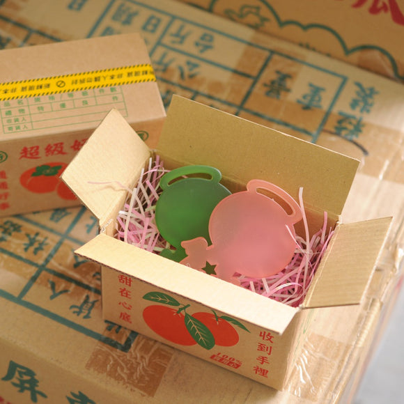 ミニチュア台湾果物ダンボール（大根／柿／みかん／台湾パイナップル／りんご／台湾ナツメ）6種類から選べる｜迷你台灣水果紙箱（好禮箱送禮物盒）（菜頭／柿子／橘子／鳳梨／蘋果／棗子）