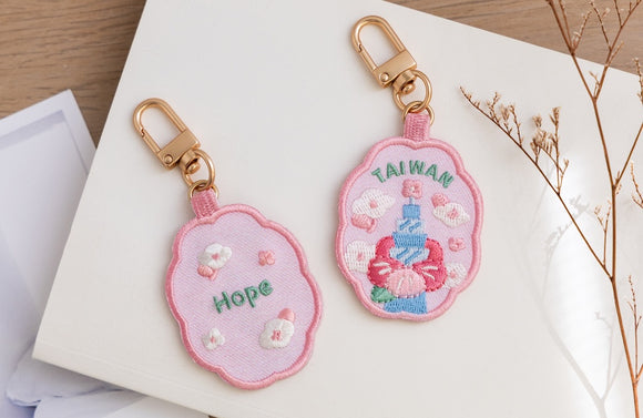 好感良物 Soft living 刺繍チャーム 春意台灣｜花繪吊飾 春意台灣