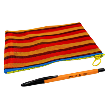 台湾漁師網バッグ地 仕切り付マルチポーチ ボーダー柄（オレンジ・ブラック・レッド）｜茄芷袋拉鍊包 橘黑紅條紋（本体・ファスナーの色はランダム出荷）※ご購入の場合、色の原因で返品・交換は対応不可