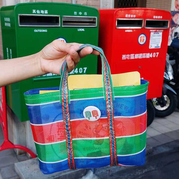 Taiwan Love 缶バッジ 台湾郵便ポスト｜Taiwan Love 徽章別針 郵筒