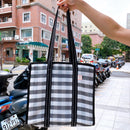 台湾製 チェック柄 モノトーン（ブラック・ホワイト） ファスナー・内ポケット付き 漁師網 ナイロンバッグ トートバッグ (茄芷袋)｜黑白格紋 茄芷袋 A4資料袋 拉鍊款