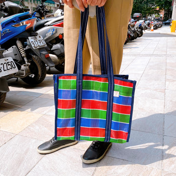 台湾製 ファスナー・内ポケット付き 漁師網 ナイロンバッグ トートバッグ (茄芷袋) 台湾カラー ボーダー｜經典茄芷袋 A4資料袋 拉鍊款