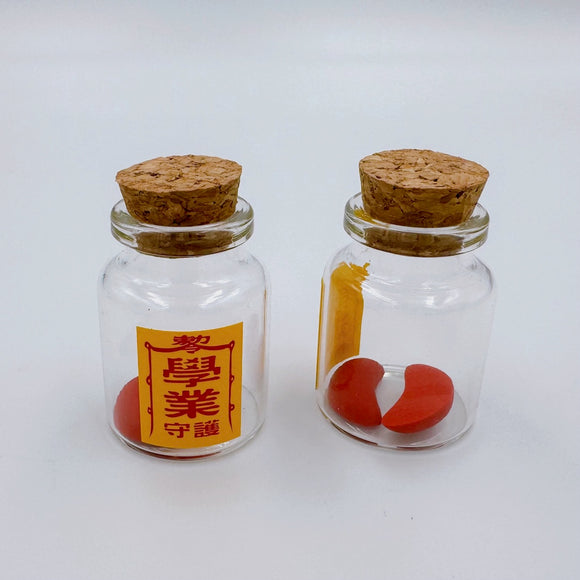 台湾ポエ占い用 瓶入りミニポエ 筊杯（ジャオペイ）｜祈福平安 迷你筊杯（ラベル吉祥もんじ6種類から選べる）