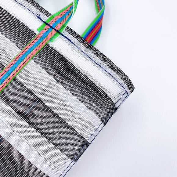 台湾製 モノトーンボーダー（ブラック・グレー）漁師網 ナイロンバッグ (茄芷袋)｜XSサイズ｜黑灰條紋款 茄芷袋（金獅牌）