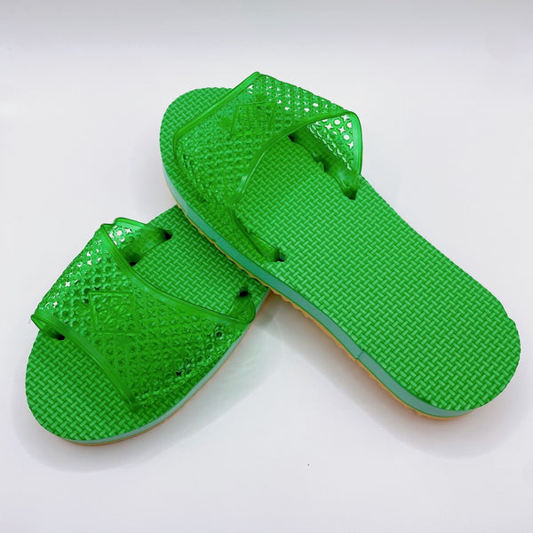 台湾 馴染みの室内サンダル 浴室用スリッパ（緑）サイズ：10.5・11・11.5・12号｜台灣 室內拖鞋 綠色