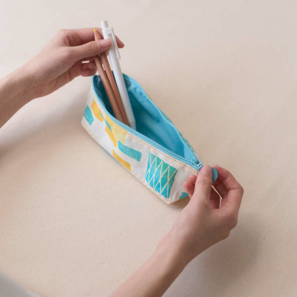 印花楽 ペンケース 鉄窓花タイル ライムオレンジ｜拉鏈筆袋 鐵花窗磚牆 萊姆橙黃