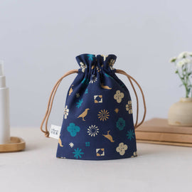 印花楽 巾着ポーチ クラシック柄 落ち着きブルー｜束口小物袋 經典花色 沉穩藍