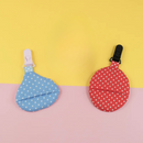 茚 Yin Taiwan 紅亀粿（紅亀餅・アンンクークエ）お守り袋（エアタグケース・AirTag・パスケース）平安 クリップ式｜紅龜粿平安符袋 平安（可放AirTag・悠遊卡）夾式