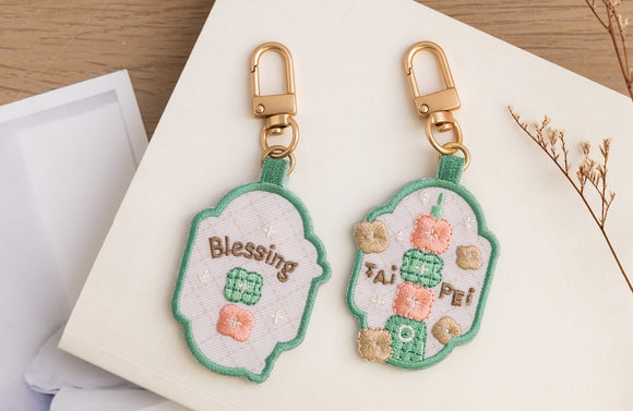 好感良物 Soft living 刺繍チャーム 花菓台北｜花繪吊飾 花菓台北