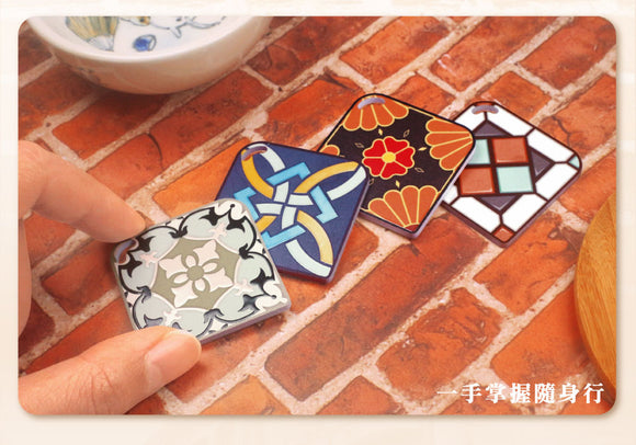 台湾マジョリカタイル柄 キーホルダー型 台湾交通系ICカード 落英雙璧（ラクエイソウヘキ）｜台灣花磚造型悠遊卡