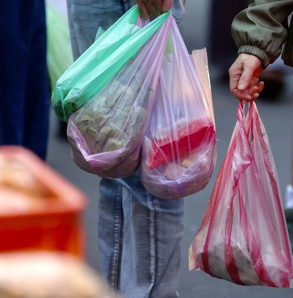 台湾 紅白ストライプレジ袋（サイズ：半斤／1斤／10斤）  10枚入 シマシマ ビニール袋｜紅白條紋背心袋 （半斤／1斤／10斤） 10個入