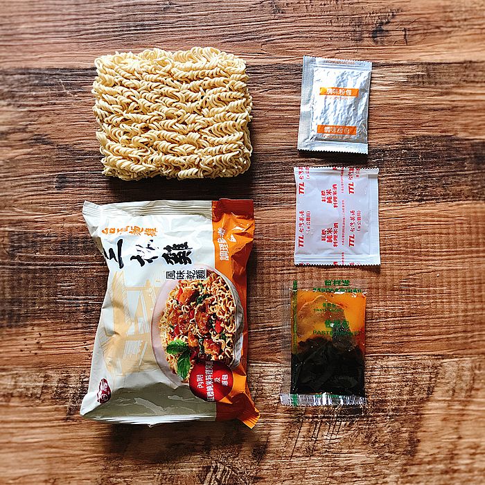 5食入〉台酒 TTL 三杯鶏風味 まぜそば｜台酒麵攤 TTL 三杯雞風味乾麵