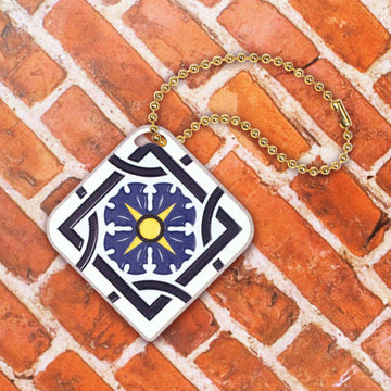 台湾マジョリカタイル柄 キーホルダー型 台湾交通系ICカード 百合錦簇（バイへージンツー）｜台灣花磚造型悠遊卡