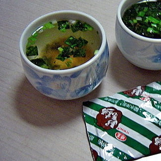 味王 即席わかめスープ（ベジタリアン版）｜味王 巧食齋蔬食紫菜湯（素） 20食入