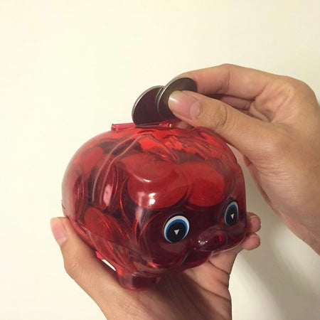 台湾の縁起物 子豚の貯金箱（中）｜カラー：レッド・ブルー・ゴールド（透明）｜古早味台灣豬公撲滿 透明 紅・藍・金黃色