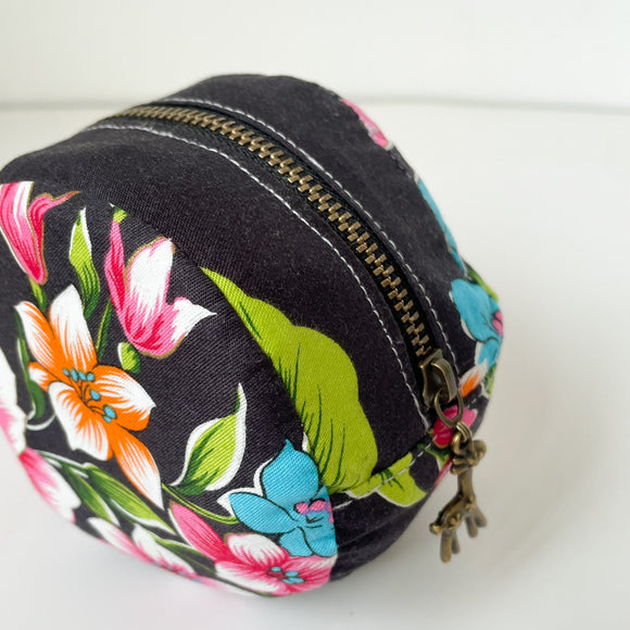 Hakka Rainy 客家花布 ラウンドポーチ（コインケース）｜圓形拉鍊零錢包｜台湾花布