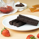 義美 IMEI ストロベリームース ダークチョコロール｜義美 黑巧克力捲 香甜草莓 137g 個包装（1パック／2パック）