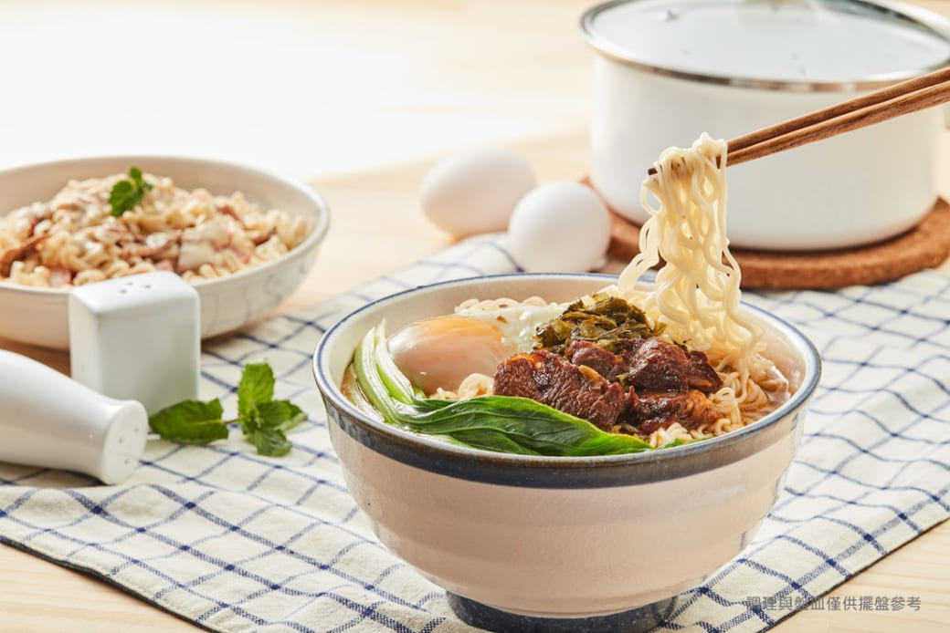 3食入〉台酒 老酒煮込牛肉ラーメン｜花雕酸菜牛肉麺｜台酒花雕酸菜牛肉