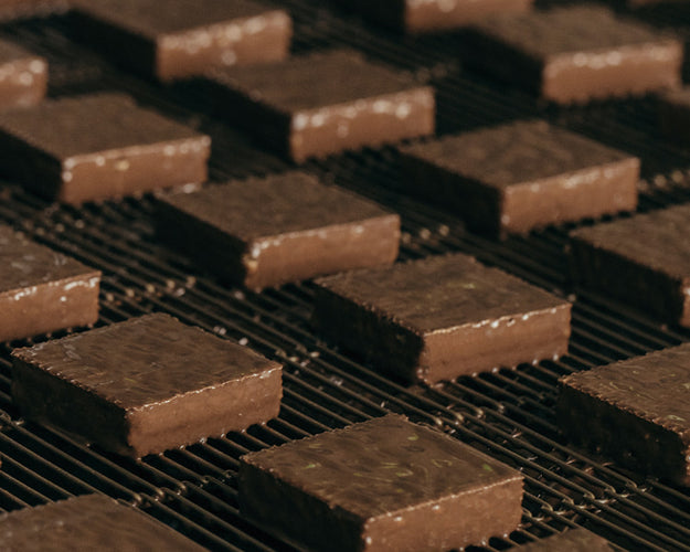 77 ウエハースチョコパイ チョコ・ピーナッツ味｜77 新貴派 巧克力花生口味 288g｜18枚入（個包装）