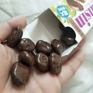 義美 大粒レーズンチョコボール｜義美超大葡萄乾巧克力｜（45g/箱、3箱入）